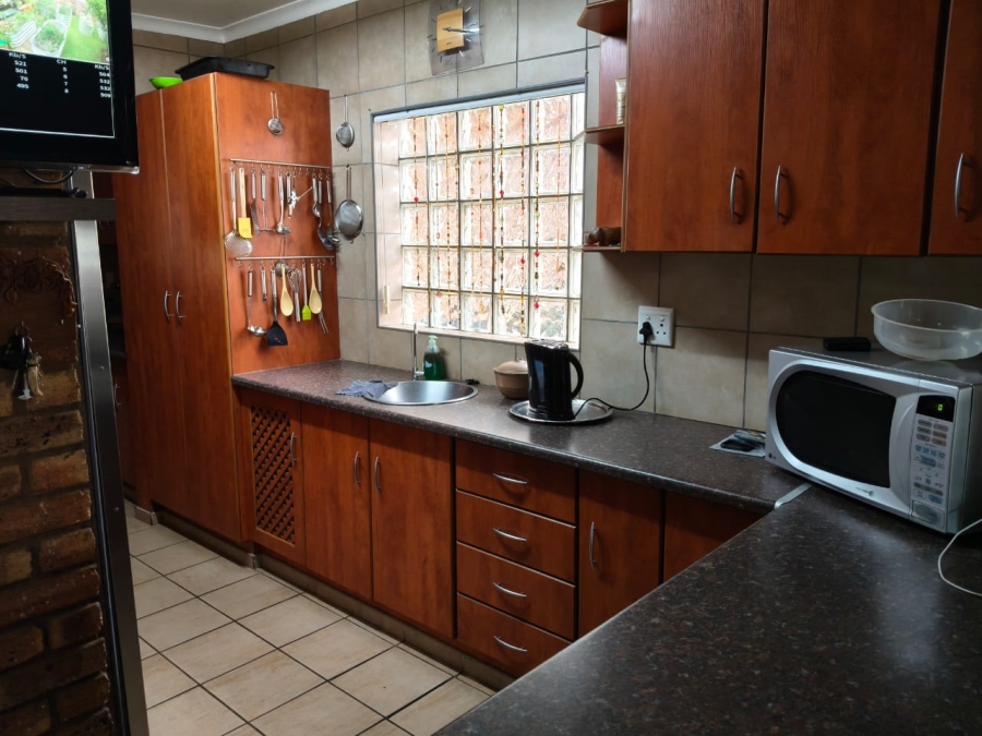 3 Bedroom Property for Sale in Safari Gardens North West